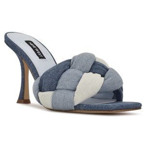 Beautiful Yoyo Heeled Slide Sandals in Denim - Nine West - Size 6.5